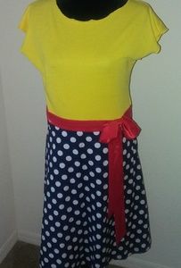 Lindy Bop  Lg Dress Yellow w/ red bow & bl…